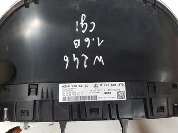 MERCEDES B W246 10R- 1.6 PŘÍSTROJOVÁ DESKA GB