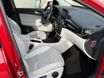 Mercedes Klasa B W246 Sports Tourer 180 BlueEFFICIENCY 122KM 2015 Mercedes B 180 LIFT 1.6 Benz 122KM NISKI PRZEBIEG!, zdjęcie 6