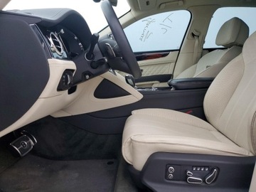 Bentley Bentayga 2022 Bentley Bentayga 2022 4.0 Benzyna 542KM, zdjęcie 7