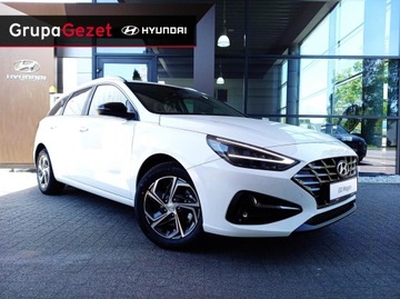 Hyundai i30 III Wagon Facelifting 1.5 T-GDI 48V 160KM 2023 Hyundai i30 1.5 MHEV 160 KM MT6 SMART + P. Led Serenity White Od RĘKI !!!