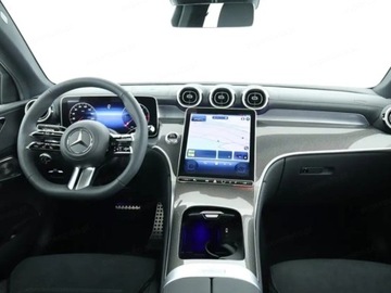Mercedes GLC C254/X254 2025 GLC Coupe 200 d 4-Matic AMG Line 2.0 (163KM) 2025, zdjęcie 9