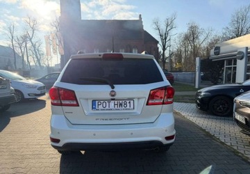 Fiat Freemont 2.0 Multijet II 16v 170KM 2014 Fiat Freemont Fiat Freemont 2.0 Multijet 16V DPF Automatik Allrad Black Co, zdjęcie 9