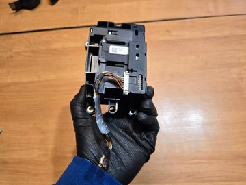 BMW 7 F01 F02 VOLIČ ŘAZENÍ KERAMICKÁ GB UK 9197622 ČERNÁ LESK