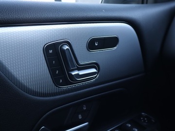 Mercedes GLB SUV 1.3 200 163KM 2022 Mercedes GLB GLB 200 4MATIC, Salon Polska, zdjęcie 18