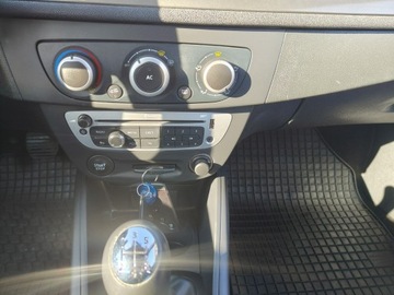 Renault Megane III Hatchback Facelifting 1.6 16v 100KM 2012 Renault Megane Super stan., zdjęcie 9