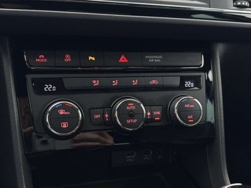 Seat Leon III ST Facelifting 1.5 EcoTSI 130KM 2019 Seat Leon TSI 130KM FR BeatsAudio Nawigacja Climatronic Tempomat, zdjęcie 24