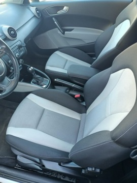 Audi A1 I Hatchback 3d 1.4 TFSI 122KM 2010 Audi A1 1.4 Benzyna automat Xenon LED, zdjęcie 13