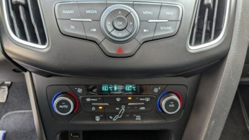 Ford Focus III Kombi Facelifting 1.0 EcoBoost 100KM 2017 Ford Focus 1.0i 101PS OPŁACONY Bezwypadkowy, zdjęcie 26