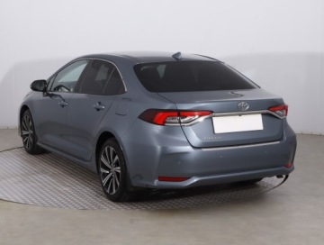 Toyota Corolla XII Sedan 1.5 VVT-i 125KM 2022 Toyota Corolla 1.5 VVT-i, Salon Polska, zdjęcie 3