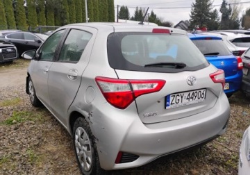 Toyota Yaris III Hatchback 5d Facelifting 2017 1.5 Dual VVT-iE 111KM 2018 Toyota Yaris 2018r, 1.5 Benzyna. Uszkodzony przod. 1.5 Benzyna 112KM, zdjęcie 3