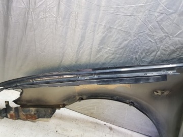 BLATNÍK NISSAN ALMERA N16 PRAVÝ PŘEDNÍ KÓD LAK KH3K
