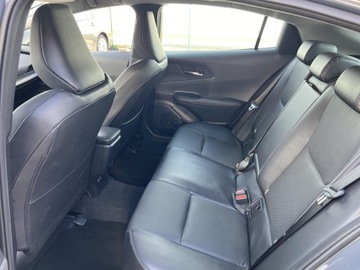 Toyota Prius V (XW60) 2.0  Hybrid Dynamic Force Plug-in 223KM 2023 Toyota Prius Plug-in Hybrid Executive V (2023-), zdjęcie 10