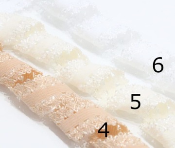 Нежная крестильная повязка на голову из цветов для девочки.