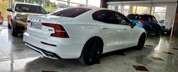 Volvo S60 III 2021 Volvo S60 2.0 Turbo benzyna 250 km. 4x4 Najbogatsza wersja wyposazenia 2.0, zdjęcie 14