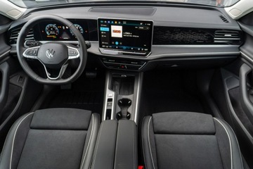 Volkswagen Passat B8 Variant Facelifting 2.0 TDI SCR 150KM 2025 Volkswagen Passat Business Plus 2.0 TDI 150 KM DSG, zdjęcie 15