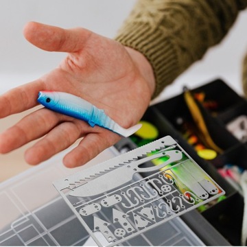 КАРТА ВЫЖИВАНИЯ С МУЛЬТИ ИНСТРУМЕНТОМ 2 ШТ. НЕРЖАВЕЮЩАЯ СТАЛЬ