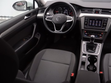 Volkswagen Passat B8 Limousine Facelifting 2.0 TDI SCR 150KM 2021 VW Passat 2.0 TDI, Salon Polska, 1. Właściciel, zdjęcie 6