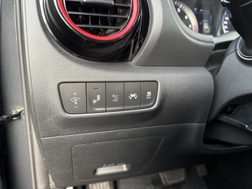 Hyundai Kona I Crossover 1.6 T-GDI 177KM 2018 Hyundai Kona 1.6 T-GDI Style 4WD DCT I (2017-2023), zdjęcie 22