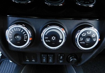 Mitsubishi ASX I SUV Facelifting 2016 1.6 117KM 2018 Mitsubishi ASX z Gwarancja Bezwypadkowy 100 1.6 Benzyna 117KM, zdjęcie 13