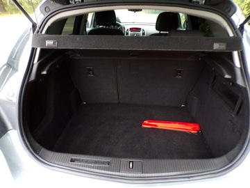 Opel Astra J Hatchback 5d 1.6 Twinport ECOTEC 115KM 2010 Opel Astra KLIMATYZACJA, zdjęcie 29