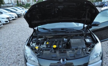 Renault Megane III Coupe 1.6 16v 110KM 2009 Renault Megane 1.6 Benzyna 110 km 6-biegowy Klimatyzacja 1.6 Benzyna 110KM, zdjęcie 21