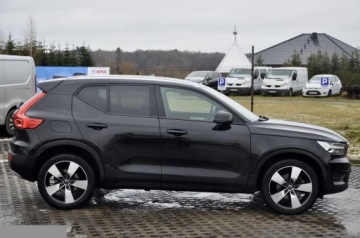 Volvo XC40 Crossover Facelifting 2.0 B3 163KM 2022 Volvo XC 40 MOMENTUM 2.0 benzyna 163KM 2022r, zdjęcie 8