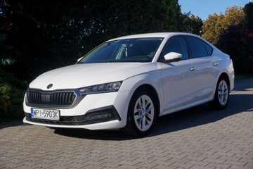 Skoda Octavia III Liftback Facelifting 2.0 TDI 150KM 2020 Skoda Octavia DSG,150KM,Ambition,KeyLess, Tempomat,Ledy,CarPlay, Kamera,sa, zdjęcie 3