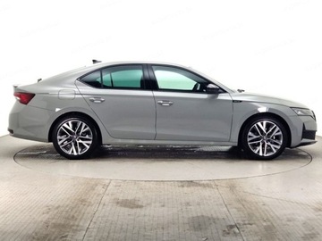 Skoda Octavia IV 2025 SKODA Octavia Sportline 2.0 TSI 4x4 DSG Sedan 204KM 2025, zdjęcie 2