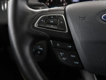 Ford Kuga II SUV Facelifting 1.5 EcoBoost 150KM 2017 Ford Kuga półskóra klima auto navi grzane, zdjęcie 28