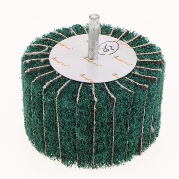 Лепестковый шлифовальный диск из абразивного волокна.