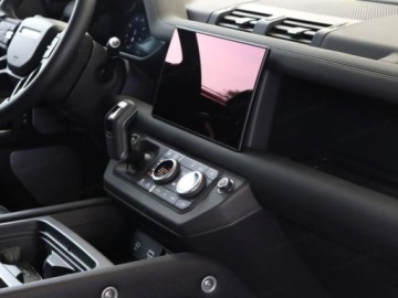 Land Rover Defender IV (L663) 2025 LAND ROVER Defender 130 5.0 P425 Outbound Suv 2025, zdjęcie 11