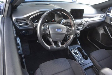 Ford Focus III Hatchback 5d facelifting 1.5 TDCi 120KM 2018 Ford Focus 1.5EcoBlue STLine doinwestowany Android, zdjęcie 10