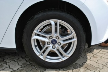 Ford Focus IV Hatchback 1.5 EcoBlue 95KM 2019 Ford Focus TrendEdition 1,5 EcoBlue 95KM ASO Gwar, zdjęcie 28