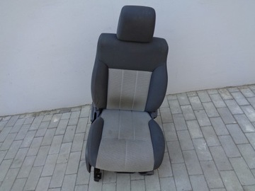 SEDADLO PŘEDNÍ PRAVÝ DODGE NITRO