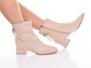 МОДНЫЕ ЖЕНСКИЕ ЗАМШЕВЫЕ БОТИНКИ, УТЕПЛЕННЫЕ ДЛЯ ОСЕНЬ-ЗИМЫ, БЕЖЕВЫЙ