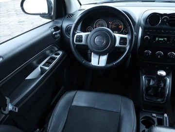 Jeep Compass I SUV Facelifting 2013 2.0 156KM 2013 Jeep Compass 2.0, Salon Polska, GAZ, Skóra, Klima, zdjęcie 6