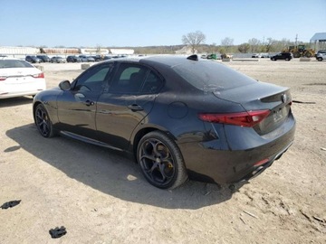 Alfa Romeo Giulia II Sedan 2.0 TBi 280KM 2017 Alfa Romeo Giulia TI Q4 2017 2.0l 2.0 Benzyna 280KM, zdjęcie 1