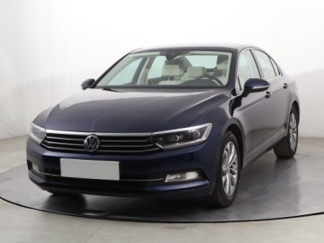 Volkswagen Passat B8 Limousine 2.0 TDI BlueMotion Technology 150KM 2018 VW Passat 2.0 TDI, Salon Polska, Automat, Navi, zdjęcie 1