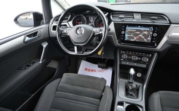 Volkswagen Touran III 1.6 TDI 115KM 2018 Volkswagen Touran 1,6 TDI 115 KM DSG FULL LED HIGH-LINE Alcantara Nawigacja, zdjęcie 19