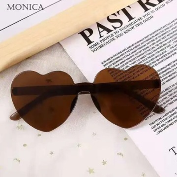 ДЕТСКИЕ СОЛНЦЕЗАЩИТНЫЕ ОЧКИ СЕРДЦЕ ПРОЗРАЧНЫЕ КОРИЧНЕВЫЕ ДЛЯ ВЕЧЕРИНКИ