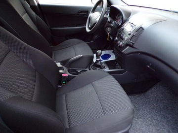 Hyundai i30 I CW Facelifting 1.4 DOHC 109KM 2010 Hyundai i30 Klimatyzacja / Gwarancja / 1.4 / 109KM, zdjęcie 22
