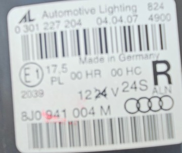 AUDI TT 06-10 SVĚTLO SVĚTLOMET LEVÝ + PRAVÝ 8J0