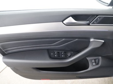 Volkswagen Passat B8 2022 Volkswagen Passat Variant 218kM | DCC | Hak | Alca, zdjęcie 9