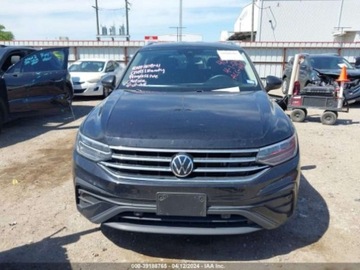 Volkswagen Tiguan II 2022 Volkswagen Tiguan 2022r, 2.0L 2.0 Benzyna 185KM, zdjęcie 6