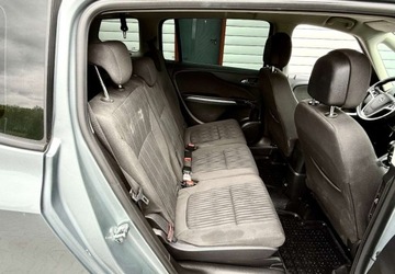 Opel Zafira C Tourer 2.0 CDTI ECOTEC 130KM 2012 Opel Zafira 2.0 Diesel 130 Km Super Stan 2.0 Diesel 130KM, zdjęcie 16