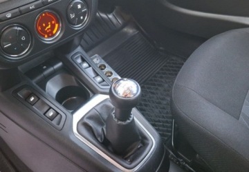 Citroen C-Elysee II Sedan Facelifting 1.2 PureTech 82KM 2018 Citroen C-Elysee C-Elysee 1.2 PureTech MoreLife 1.2 Benzyna 82KM, zdjęcie 13