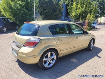 Opel Astra H Hatchback 5d 2.0 turbo ECOTEC 200KM 2004 Opel Astra 2.0Turbo Cosmo Bezwypadkowa 2.0 Benzyna 200KM, zdjęcie 2