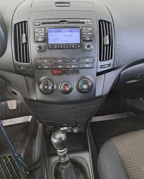 Hyundai i30 I CW 1.6 CRDi 90KM 2008 Hyundai i30 1,6 CRDi CW Kombi 1.6 Diesel 90KM, zdjęcie 15