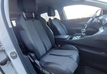 Peugeot 5008 II Crossover 2.0 BlueHDI 150KM 2018 Peugeot 5008 236 2.0 BlueHDI Allure 150 KM 2.0 Diesel 150KM, zdjęcie 32