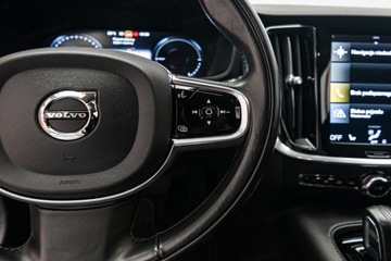 Volvo V60 II  2020 VOLVO V60 T6 AWD R-Design aut Combi 2.0 255KM 2020, zdjęcie 15